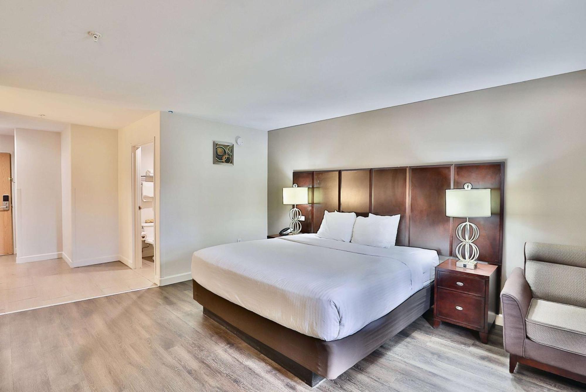 Отель Baymont By Wyndham Tucson Airport Экстерьер фото